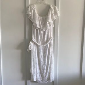 White lace plus size off the shoulders maxi dress